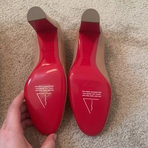 New! Christian Louboutin! Lady Gena 85 patent nude size 42 (10/11)